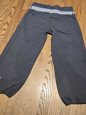 Lululemon Dharana Crop Grey Pants with Striped Waistband - Size M